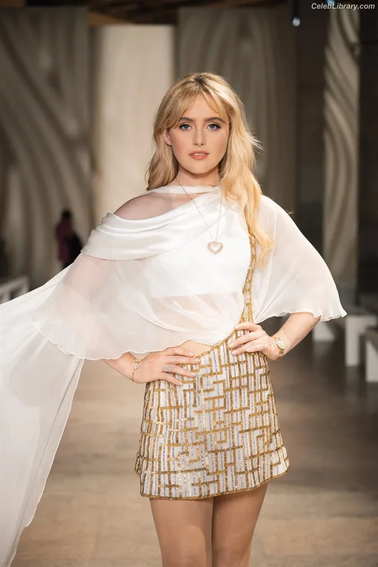 Kathryn Newton photo 9 of 1452