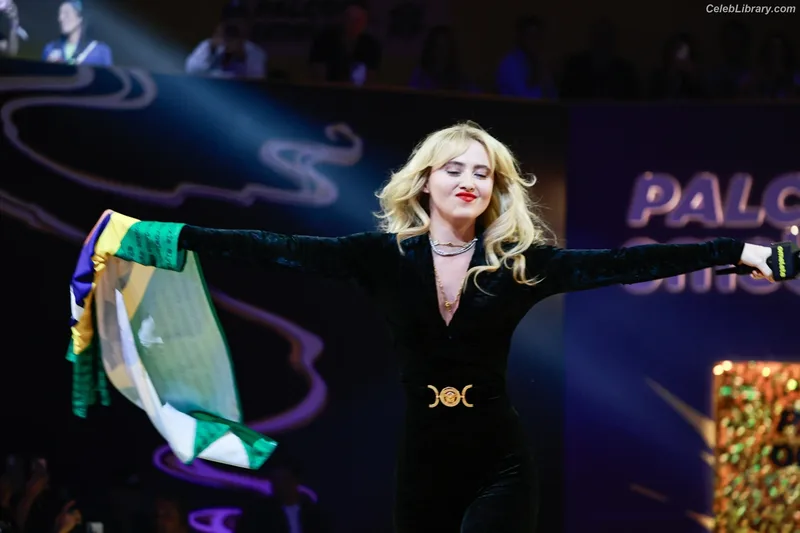 Kathryn Newton photo 6 of 1452