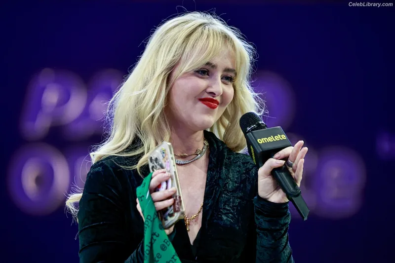 Kathryn Newton photo 16 of 1452