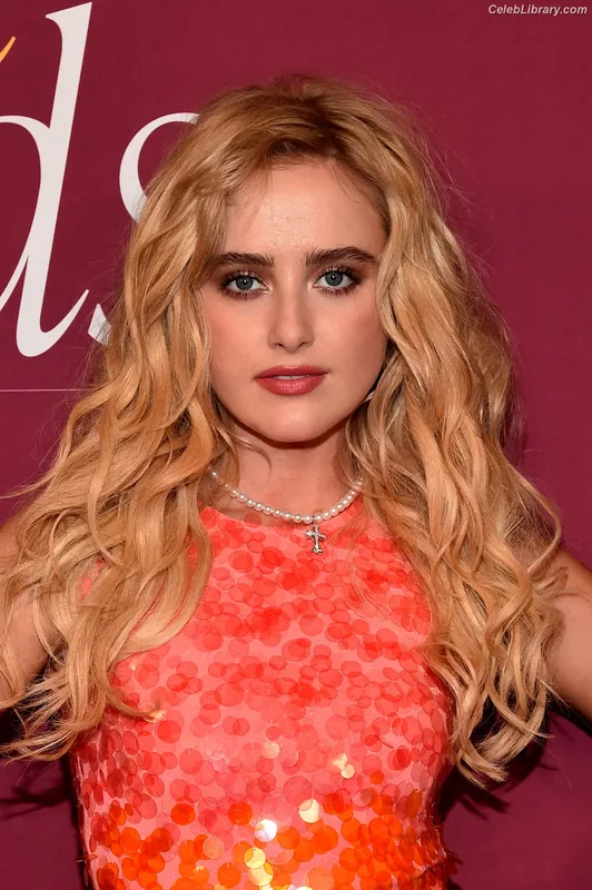 Kathryn Newton photo 24 of 1452