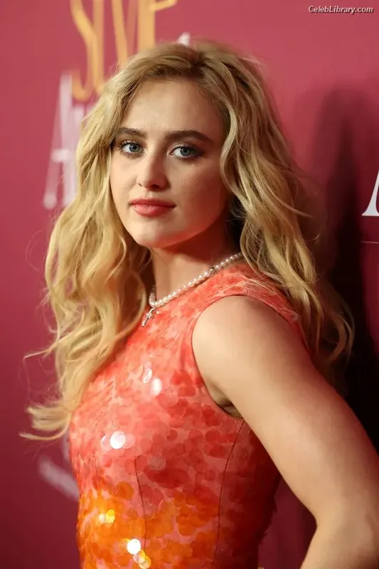 Kathryn Newton photo 5 of 1452