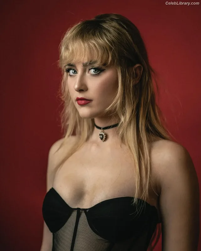 Kathryn Newton photo 11 of 1452