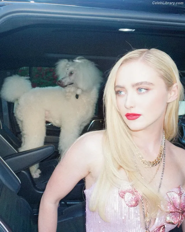 Kathryn Newton photo 4 of 1452