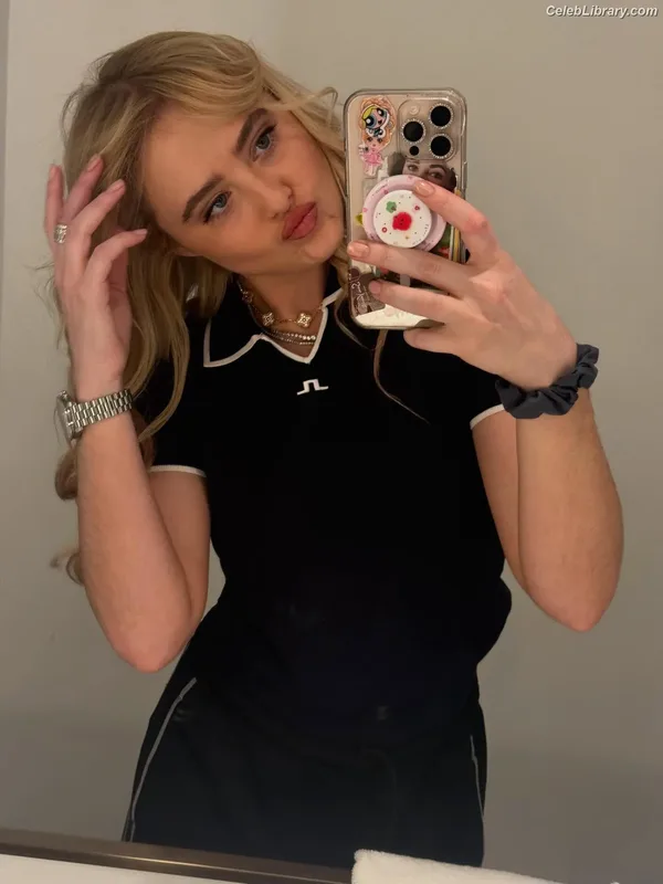 Kathryn Newton photo 3 of 1452
