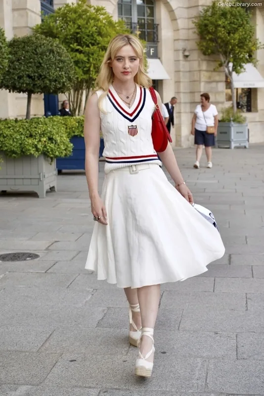 Kathryn Newton photo 10 of 1452