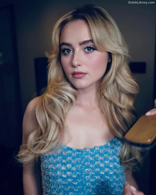 Kathryn Newton photo 23 of 1452