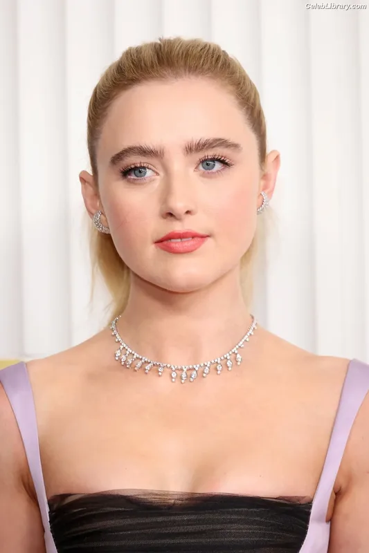 Kathryn Newton photo 24 of 1452