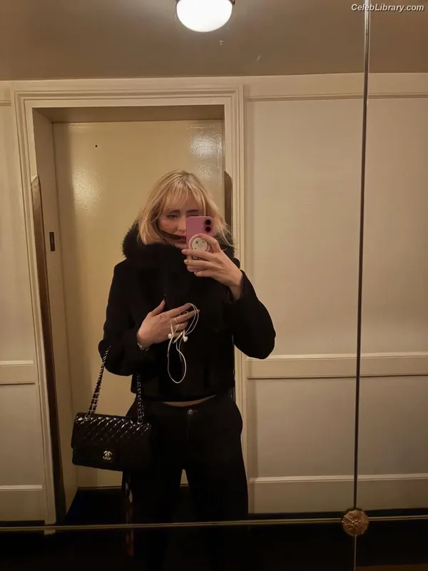Kathryn Newton photo 13 of 1452