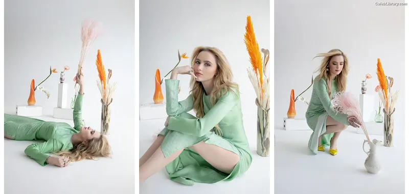 Kathryn Newton photo 18 of 1452