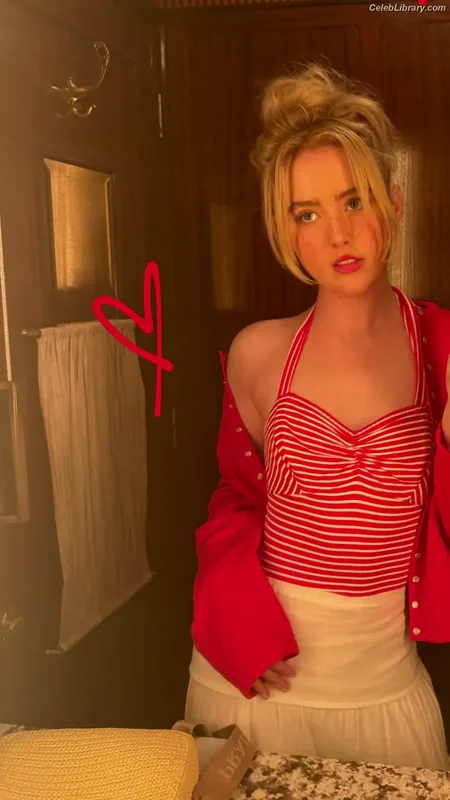 Kathryn Newton photo 7 of 1452