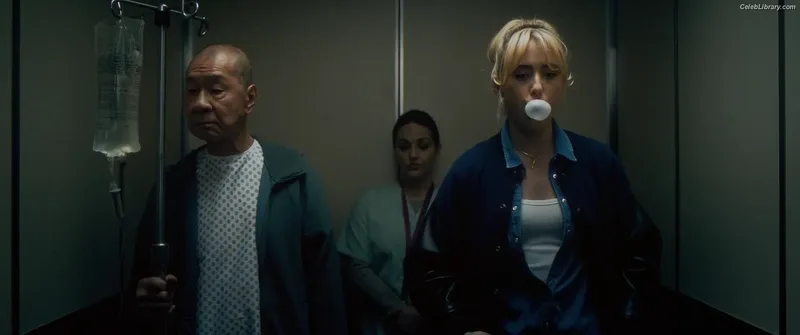 Kathryn Newton photo 3 of 1452