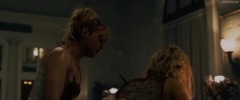 Kathryn Newton photo 2 of 1452