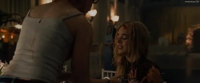 Kathryn Newton photo 4 of 1452