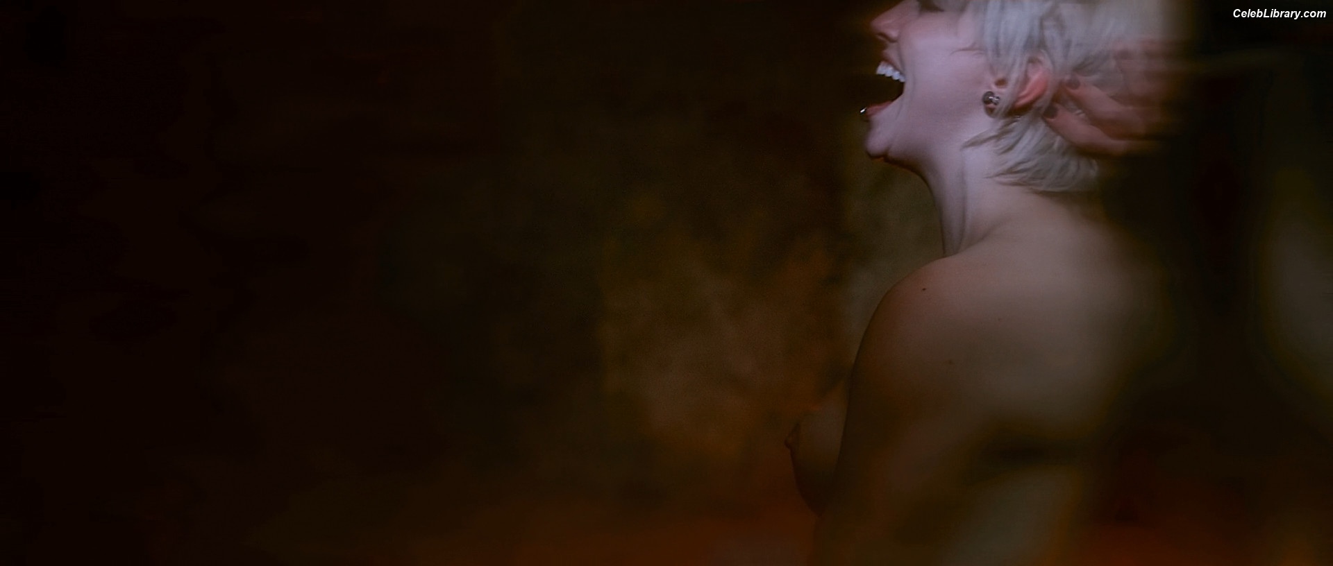 Katie Cassidy photo 4 of 250