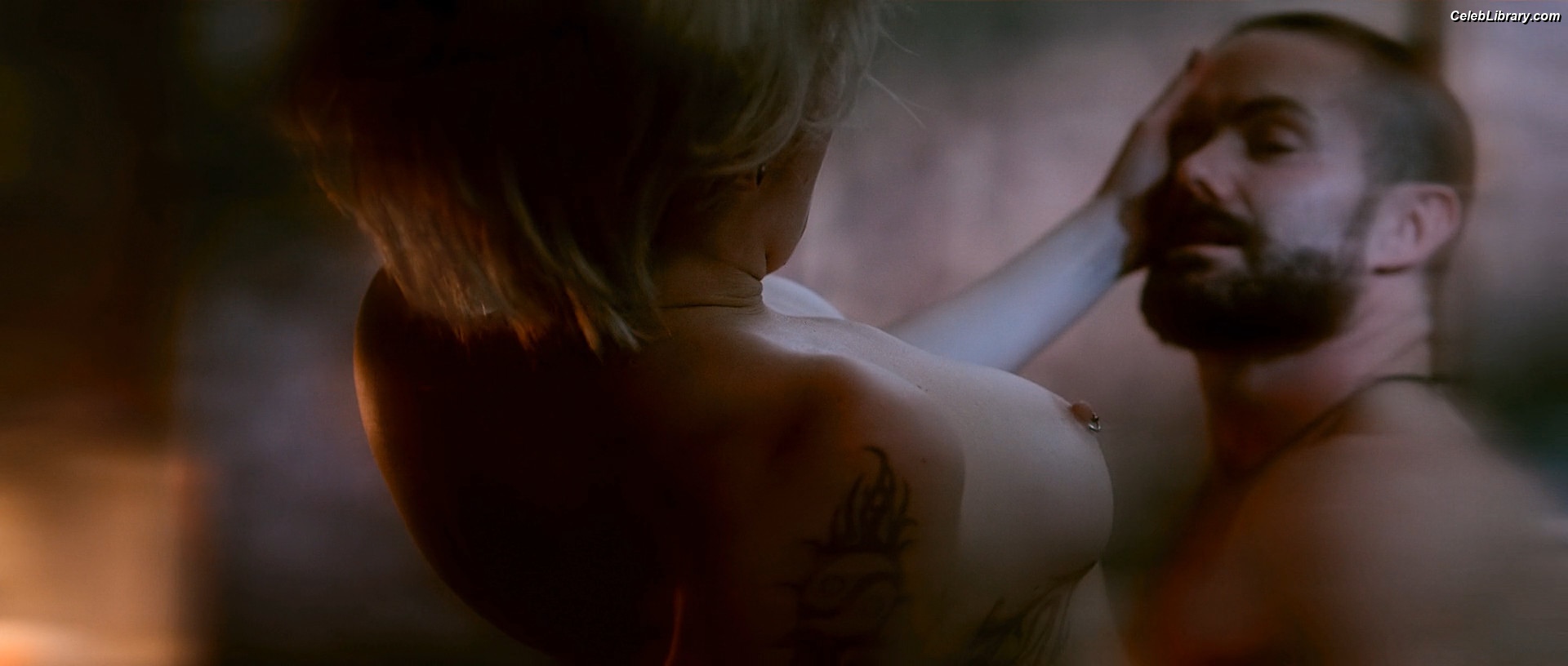 Katie Cassidy photo 10 of 250