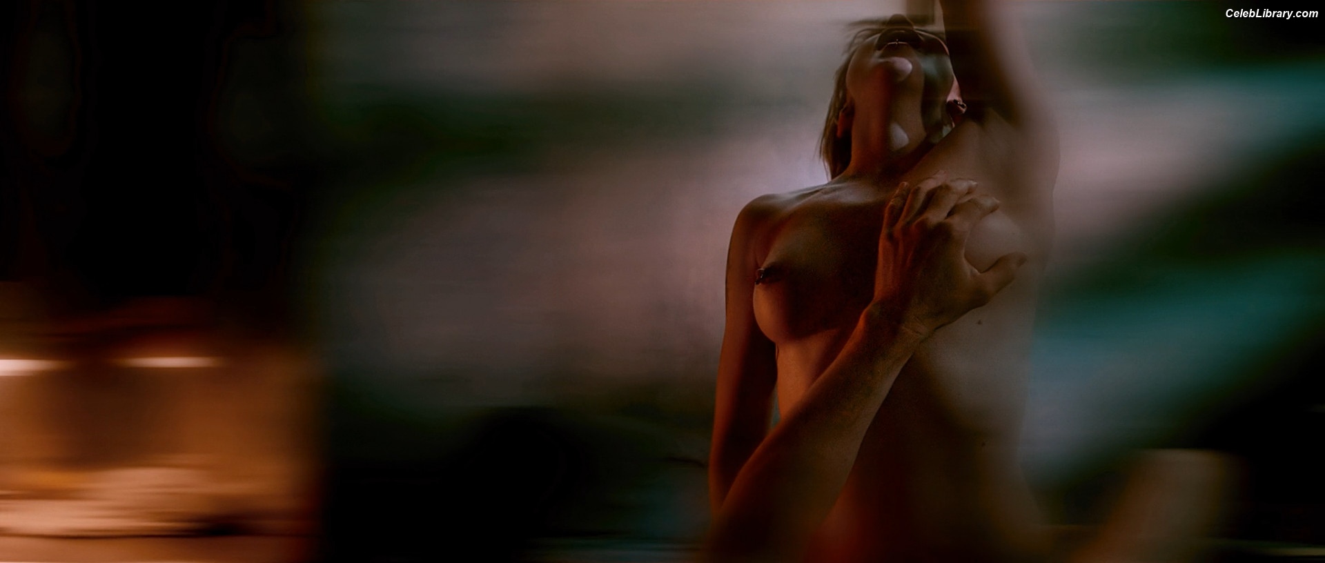 Katie Cassidy photo 24 of 250
