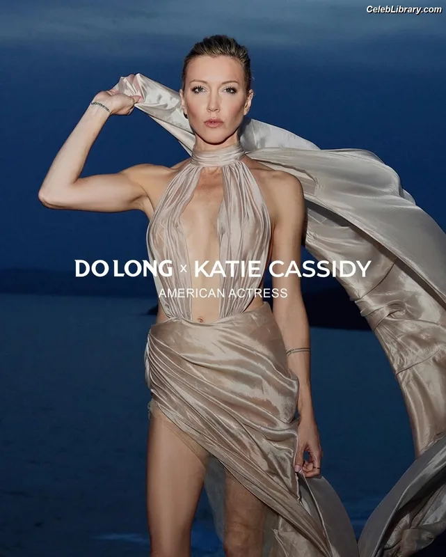 Katie Cassidy photo 18 of 250