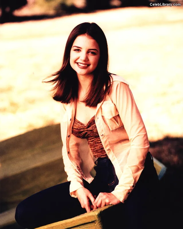 Katie Holmes photo 2 of 149