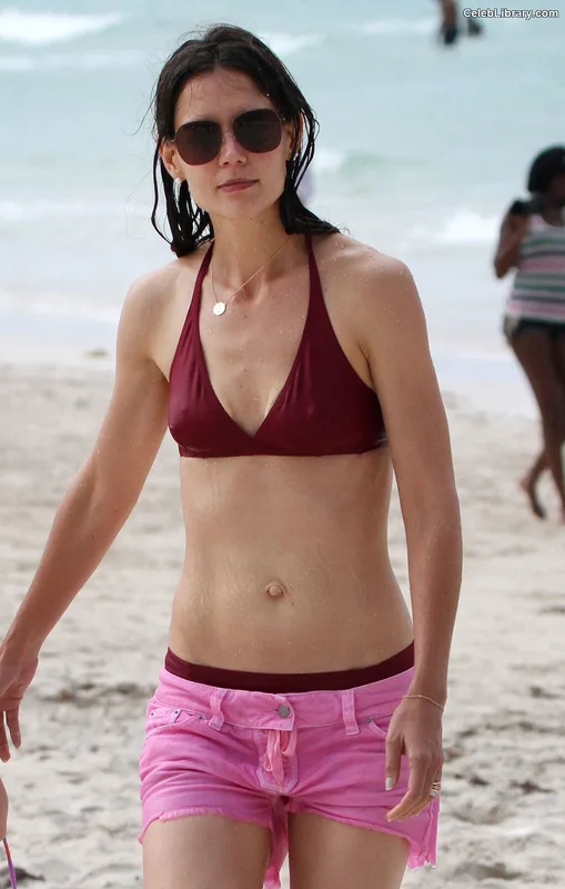 Katie Holmes photo 21 of 149