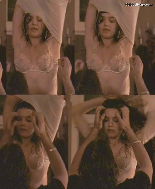Katie Holmes photo 9 of 149
