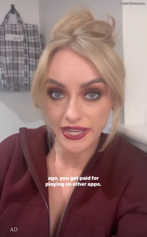 Katie McGlynn photo 8 of 61