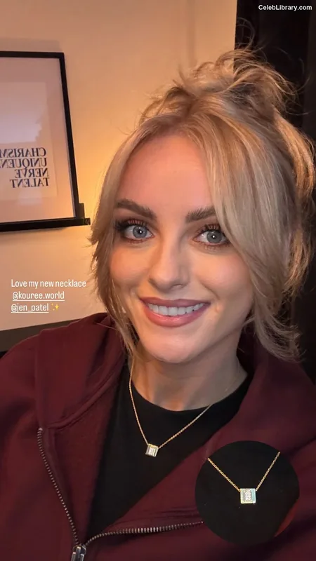 Katie McGlynn photo 20 of 61