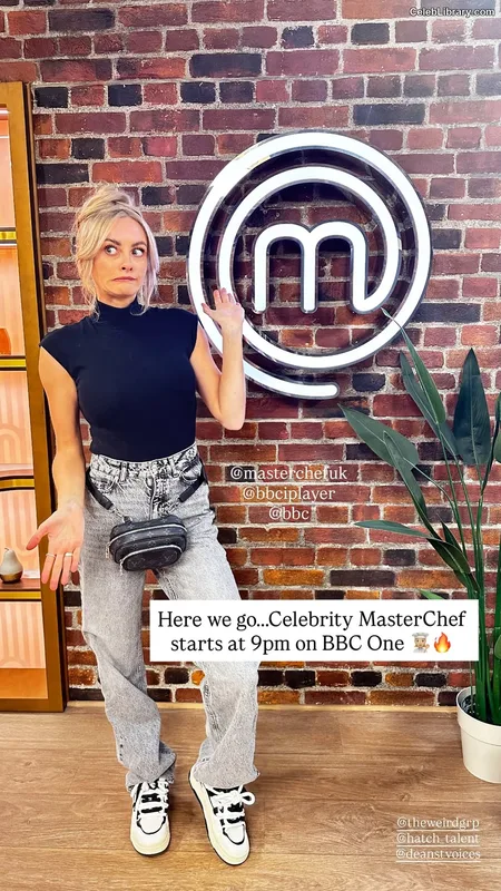 Katie McGlynn photo 21 of 61
