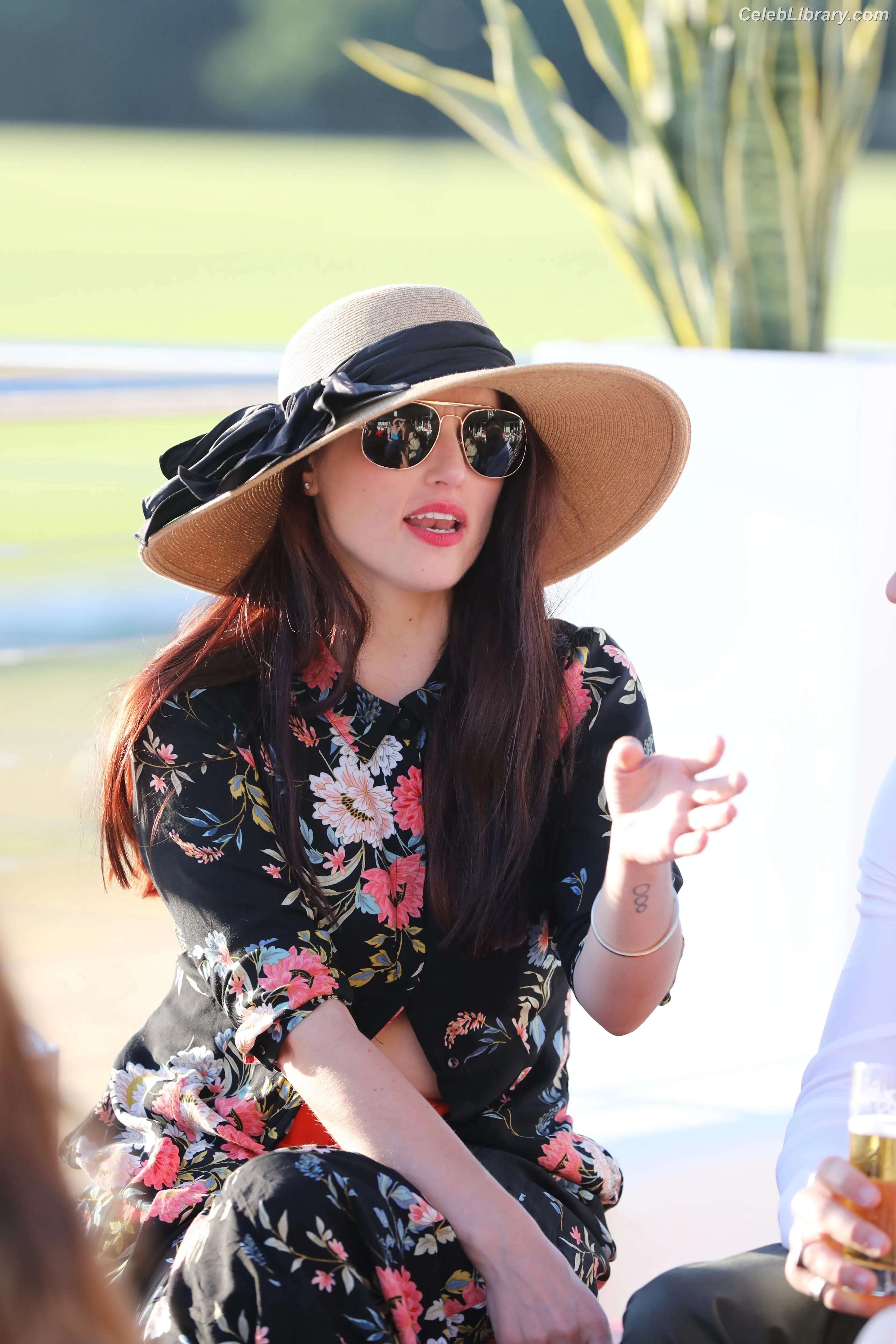 Katie McGrath photo 13 of 156