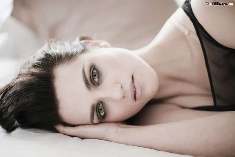 Katie McGrath photo 4 of 155