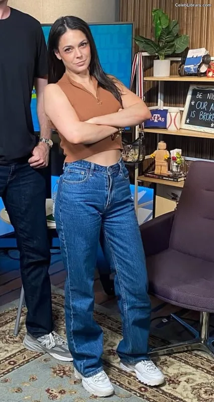 Katie Nolan photo 13 of 60