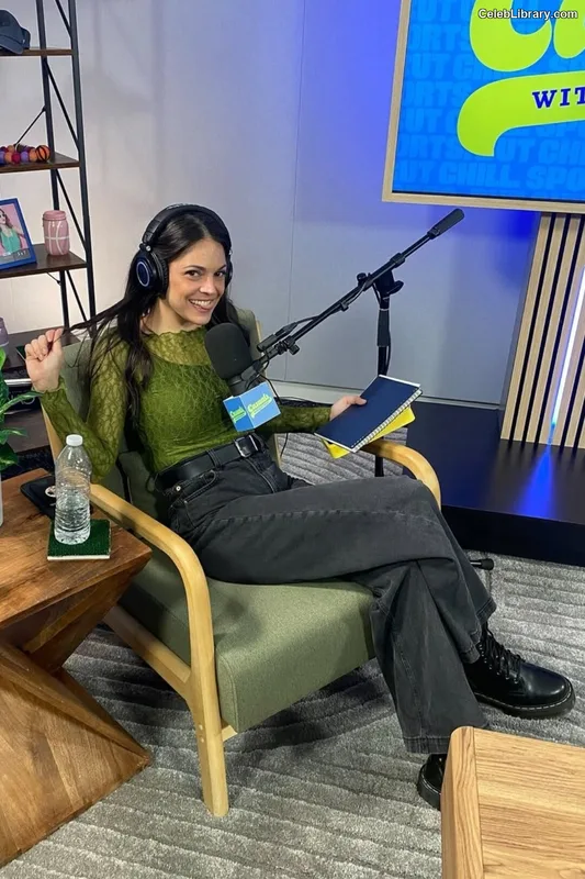 Katie Nolan photo 17 of 60
