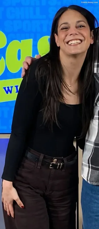 Katie Nolan photo 23 of 60
