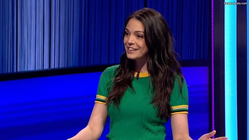 Katie Nolan photo 5 of 60