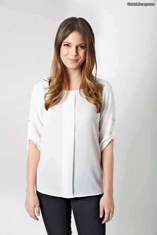 Katie Nolan photo 6 of 60
