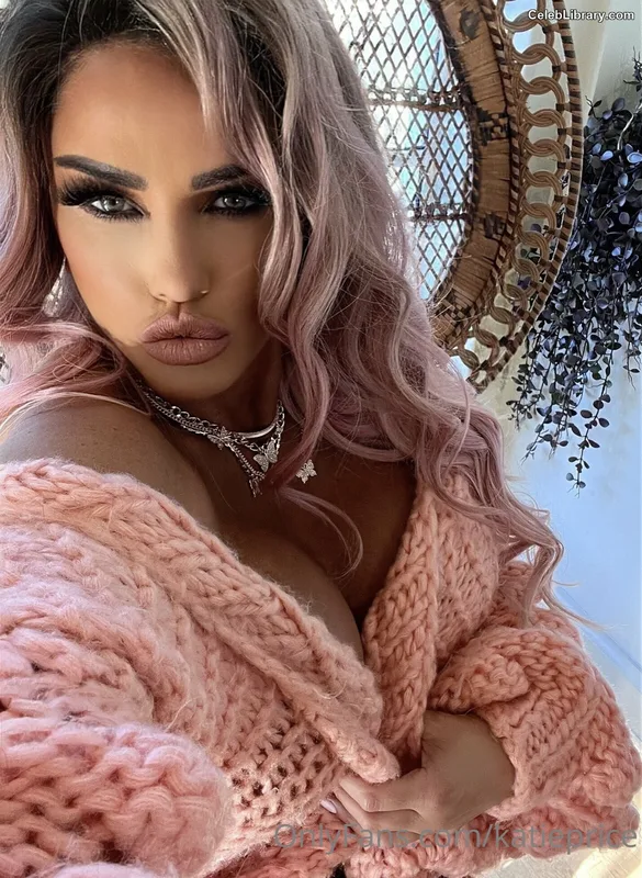 Katie Price photo 8 of 325