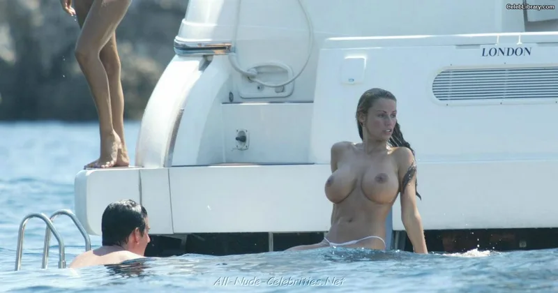 Katie Price photo 3 of 325