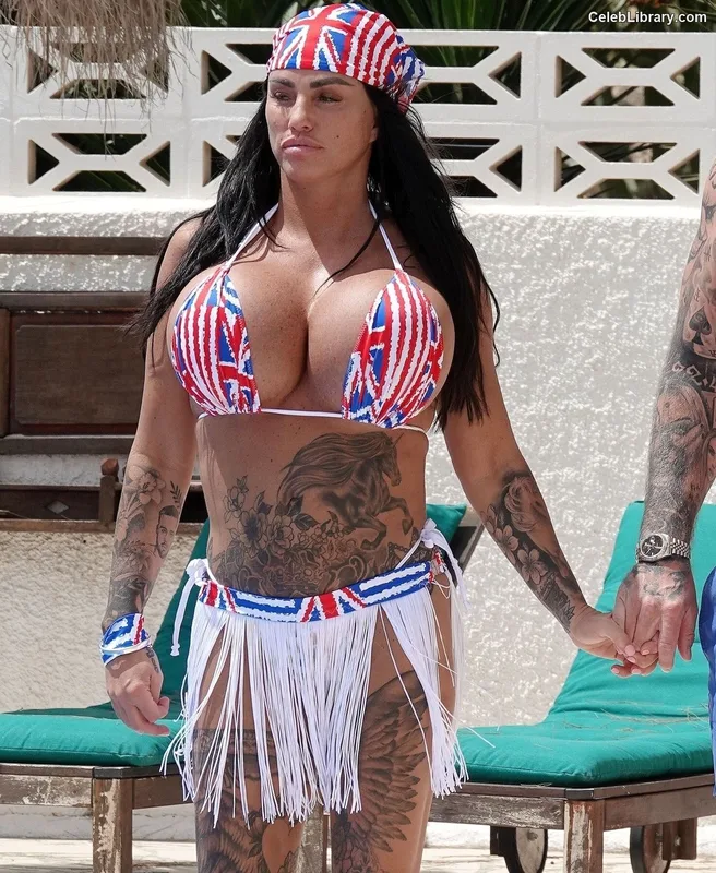 Katie Price photo 23 of 325