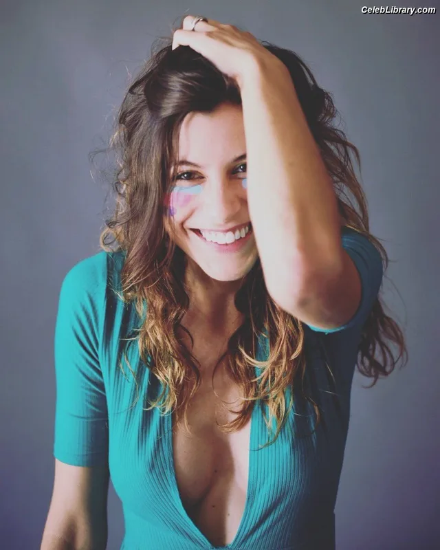 Katie Toupin photo 13 of 36