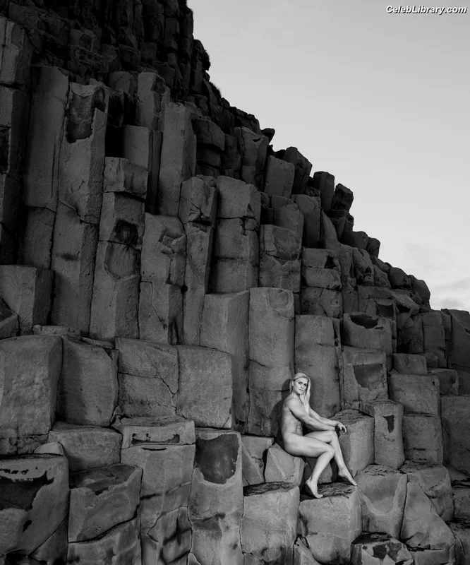 Katrin Davidsdottir photo 7 of 9