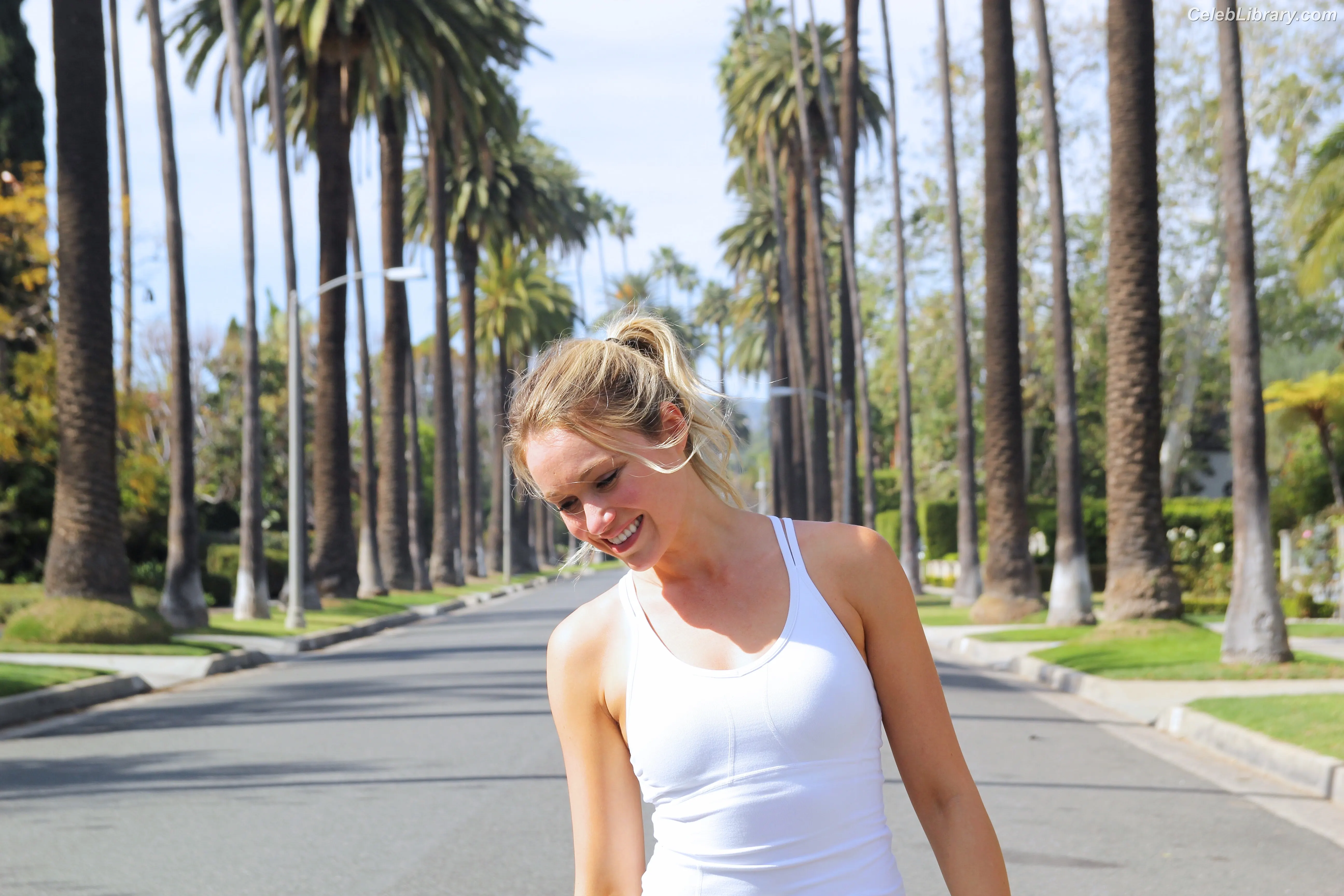 Katrina Bowden photo 15 of 374