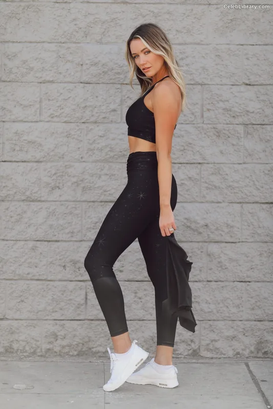 Katrina Bowden photo 22 of 374