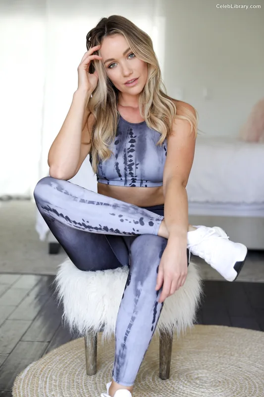 Katrina Bowden photo 4 of 374