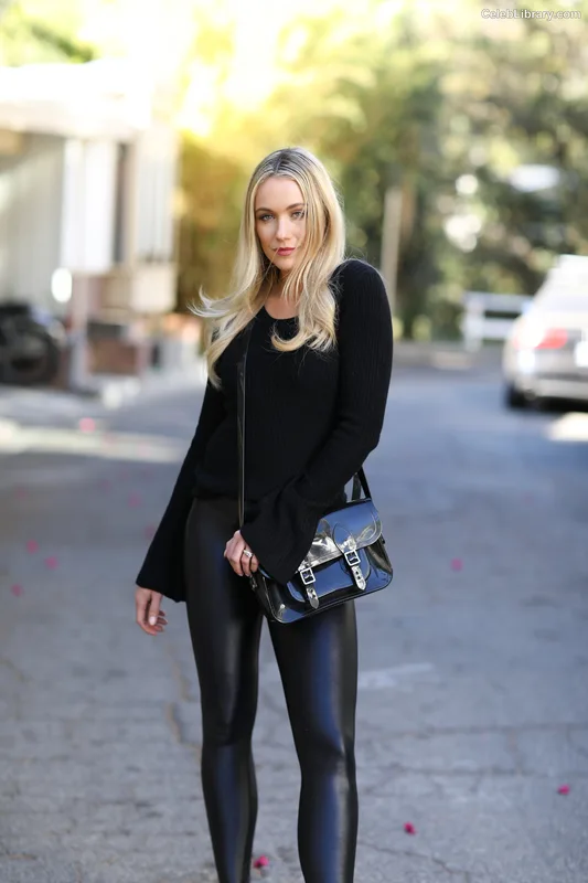 Katrina Bowden photo 12 of 374