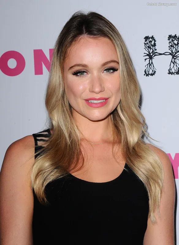 Katrina Bowden photo 14 of 374