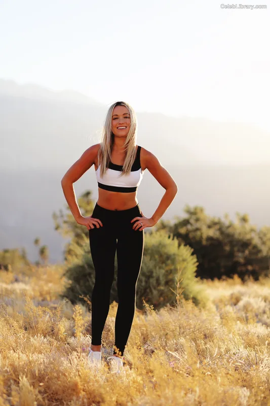 Katrina Bowden photo 22 of 374