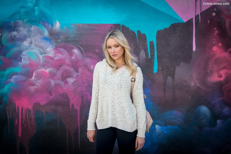 Katrina Bowden photo 21 of 374