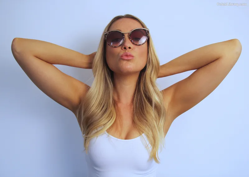 Katrina Bowden photo 7 of 374