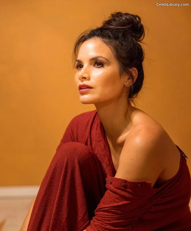 Katrina Law photo 3 of 138