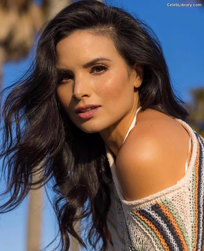 Katrina Law photo 4 of 138
