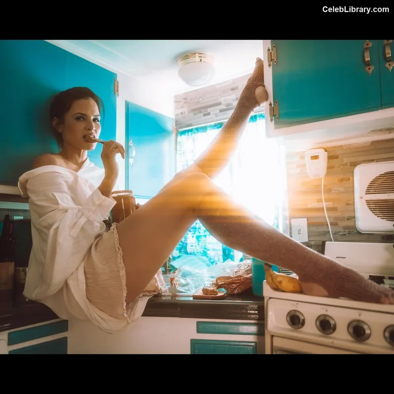 Katrina Law photo 13 of 138